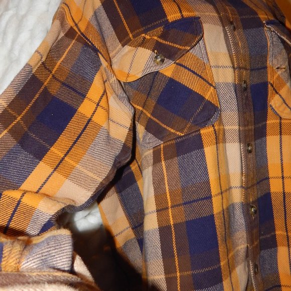 Cabella's Long Sleeved Flanel Button up Shirt - Picture 3 of 7